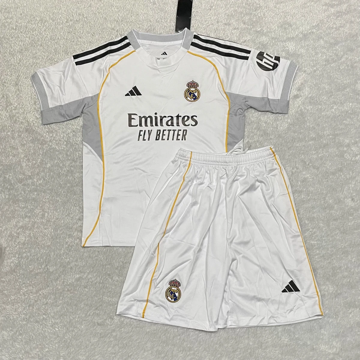 REAL MADRID HOME 2025-26 KID